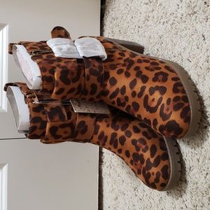 NEW Mudd Ryder Buckle Ankle Leopard Print Combat Heeled Zip Up Motto Boots 6